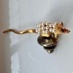 Vintage Tiniest mouse pin/tie tac! #Bag decor#scarf decor#whatever Decor!